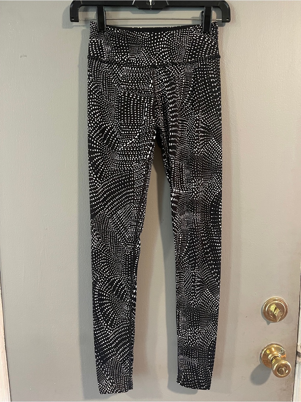 Beyond Yoga Womens Leggings Black Dot Mid Rise High Waist Full Length Size XS
